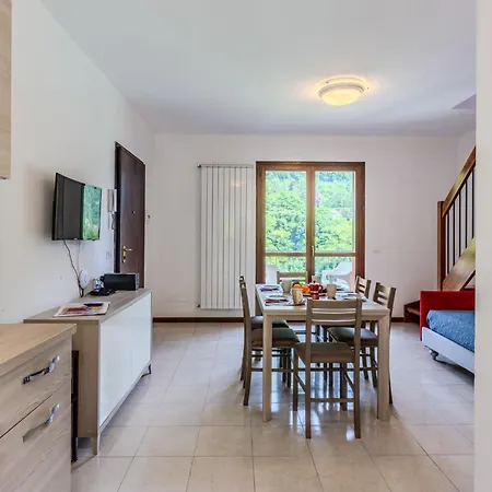 アパート Borgo Castello-4 By Interhome